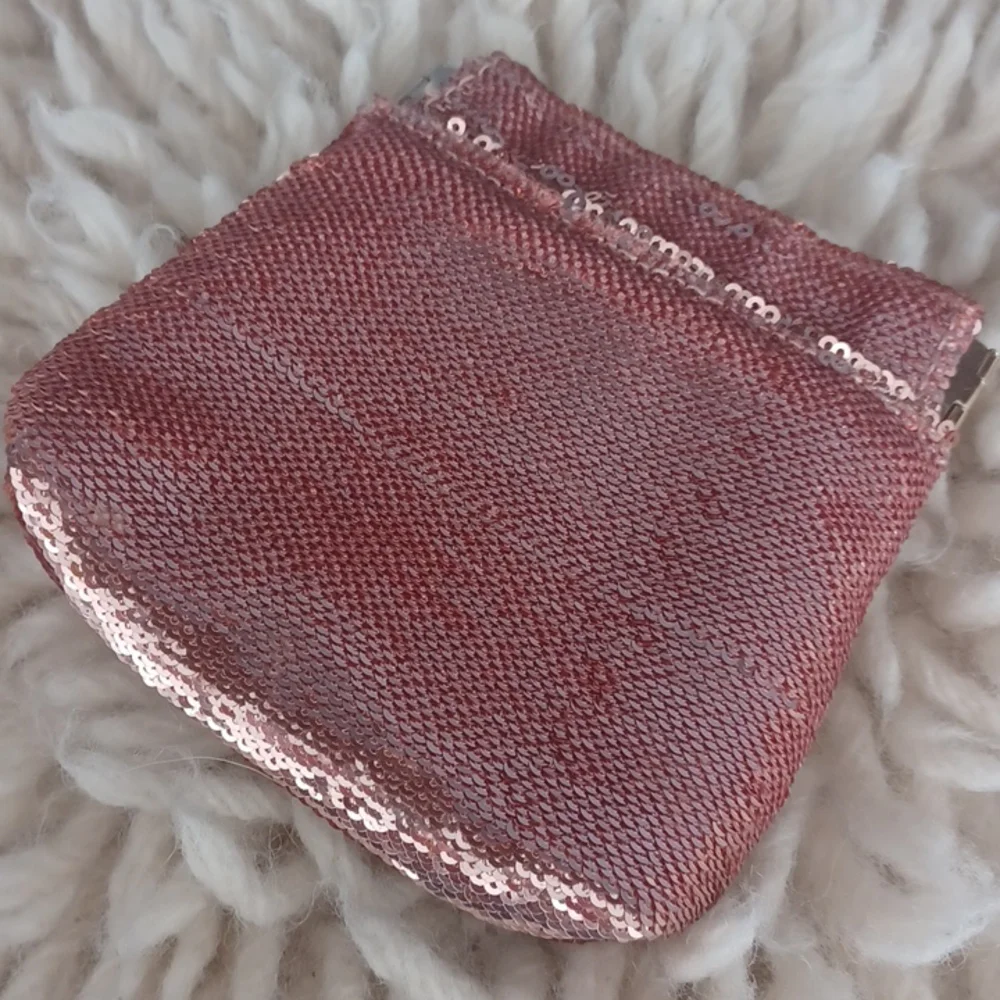 Anthropologie pouch - Picture 2 of 12